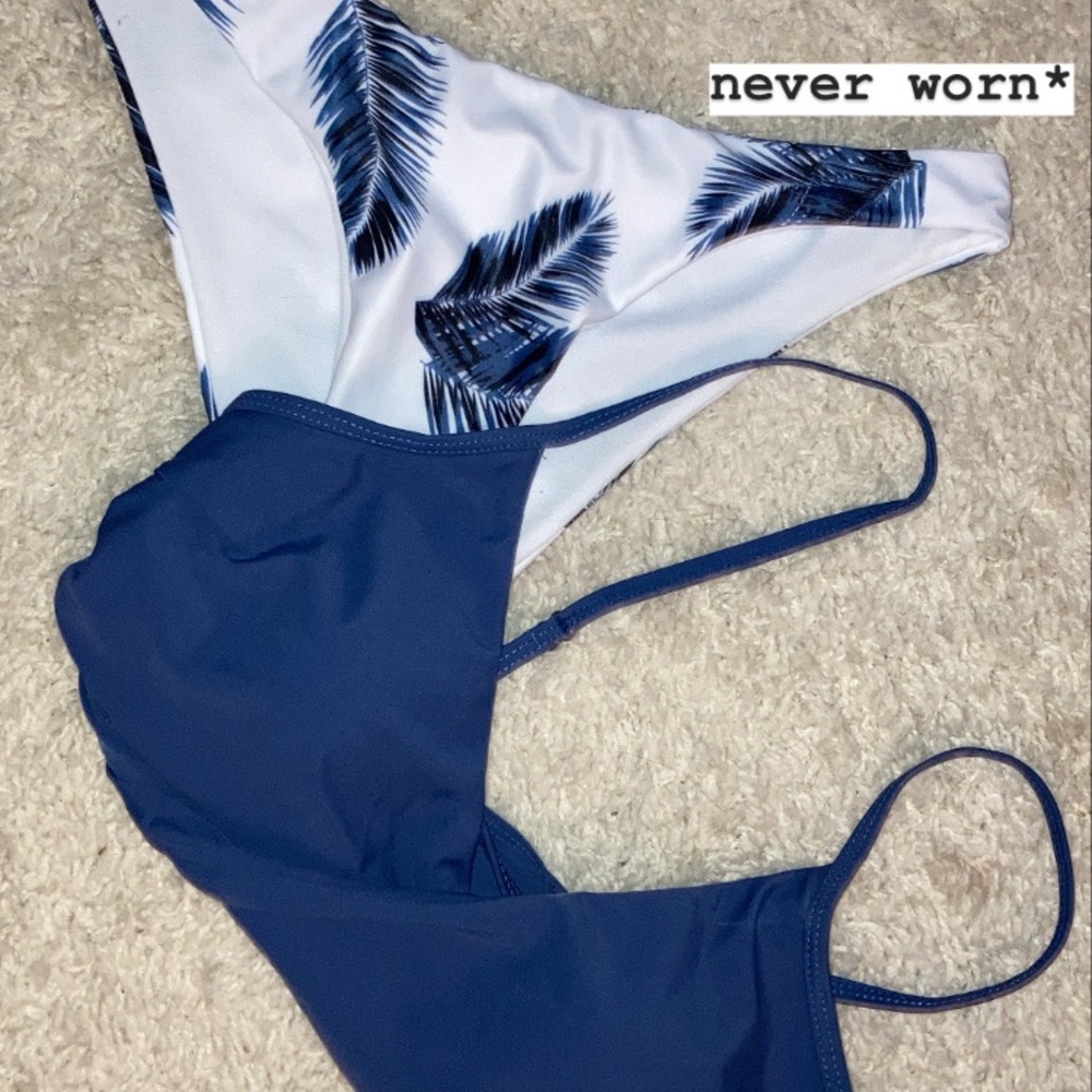 bikini/ bathing suit